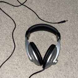 Headphones 