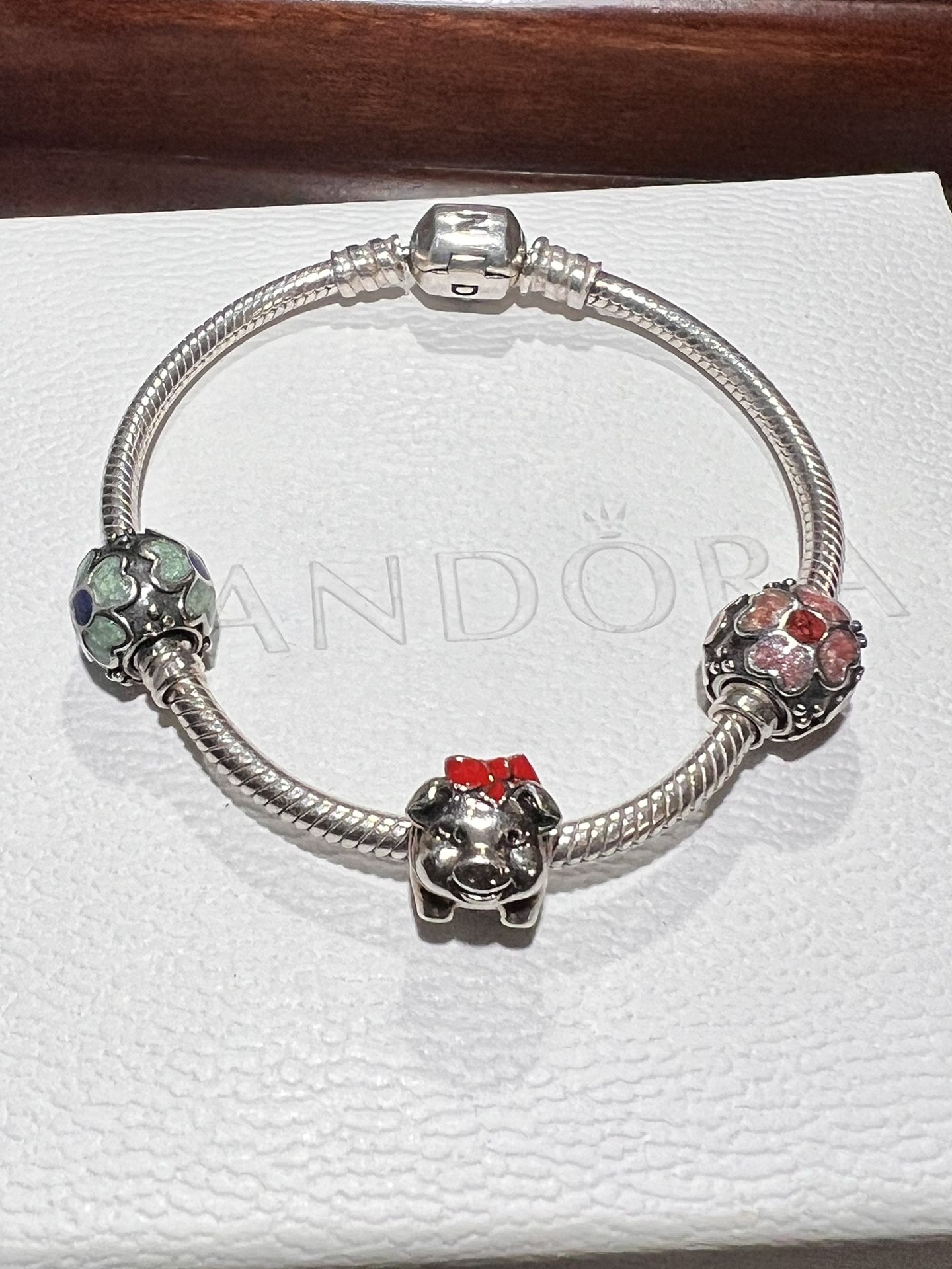 BEAUTIFUL AUTHENTIC PANDORA BRACELET WITH CHARMS SIZE 7.5 