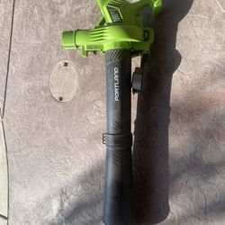 leave blower / leaf sucker 