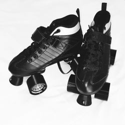 Roller Derby skates  /Size 6Y, Unisex 