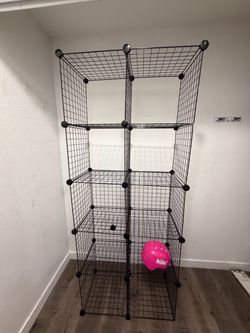 Cube shelving