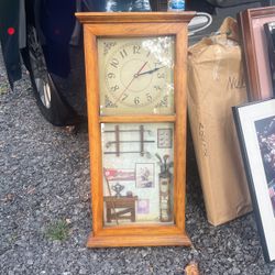 Pictures And Clock 🕰 