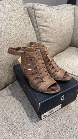 Naturalizer Talan Latte Open Toe Heel