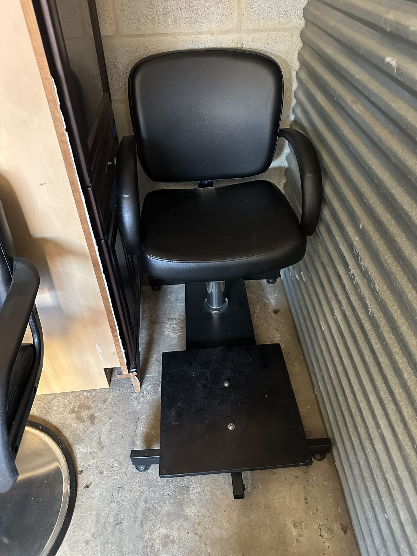 Salon Chair On Platform Base