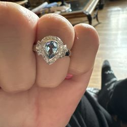 Ring Stunning 14k White Gold Aqua Marine Ring