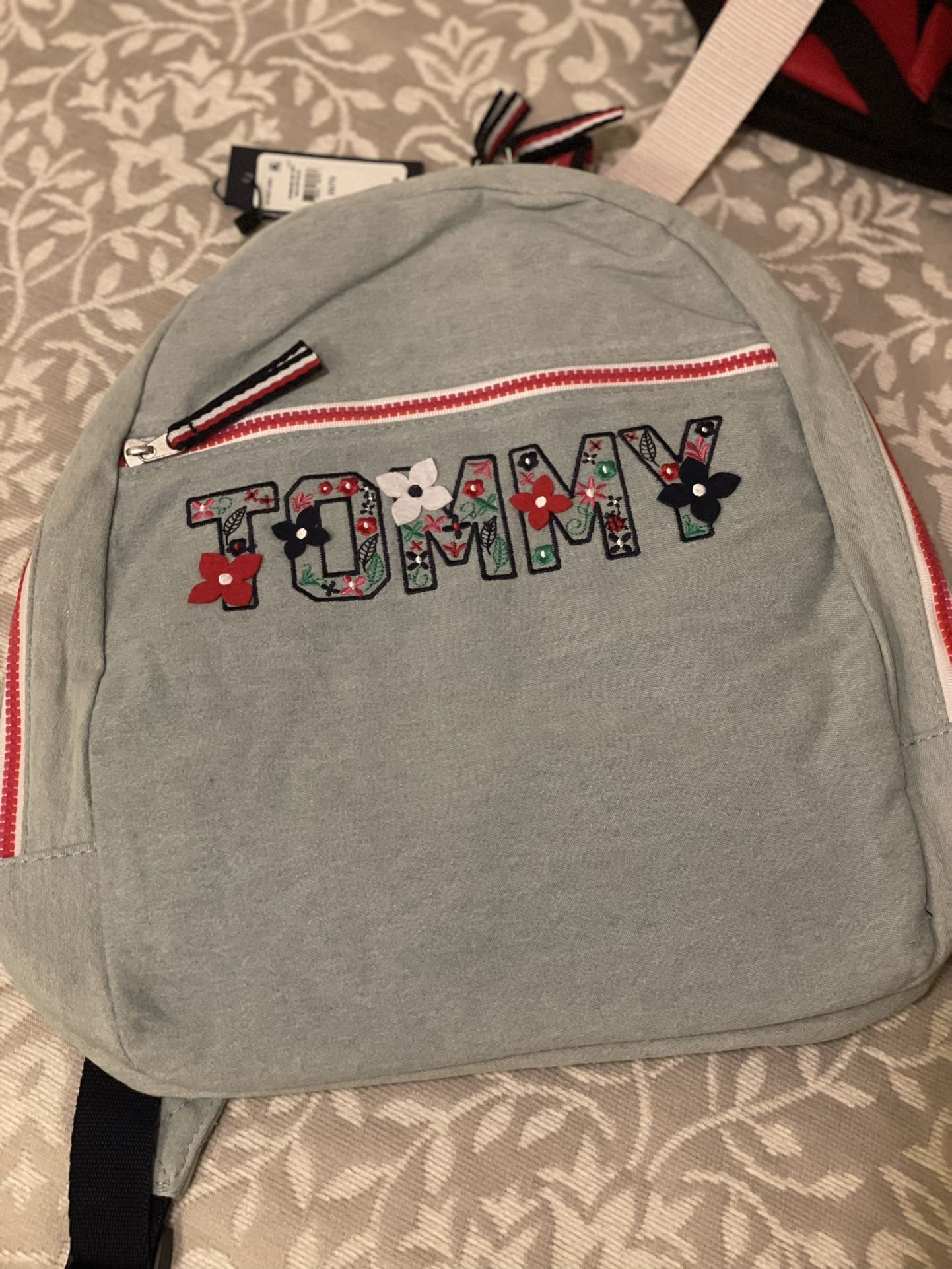 Tommy Hilfiger