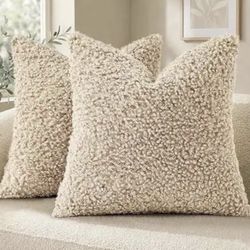 2 Pieces Faux Fur Throw Pillow Cover Decorative Sherpa Pillow Fuzzy Accent
