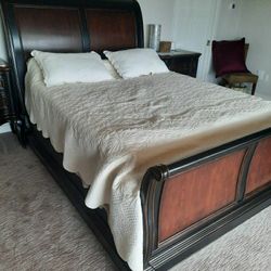 Seven Seasons By Hooker QueenBedroom Set