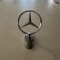Mercedes Emblem 