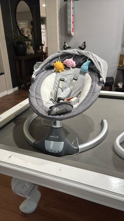 Novia baby swing