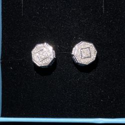 1/10 CTW DIAMOND 925 STERLING SILVER EARRING