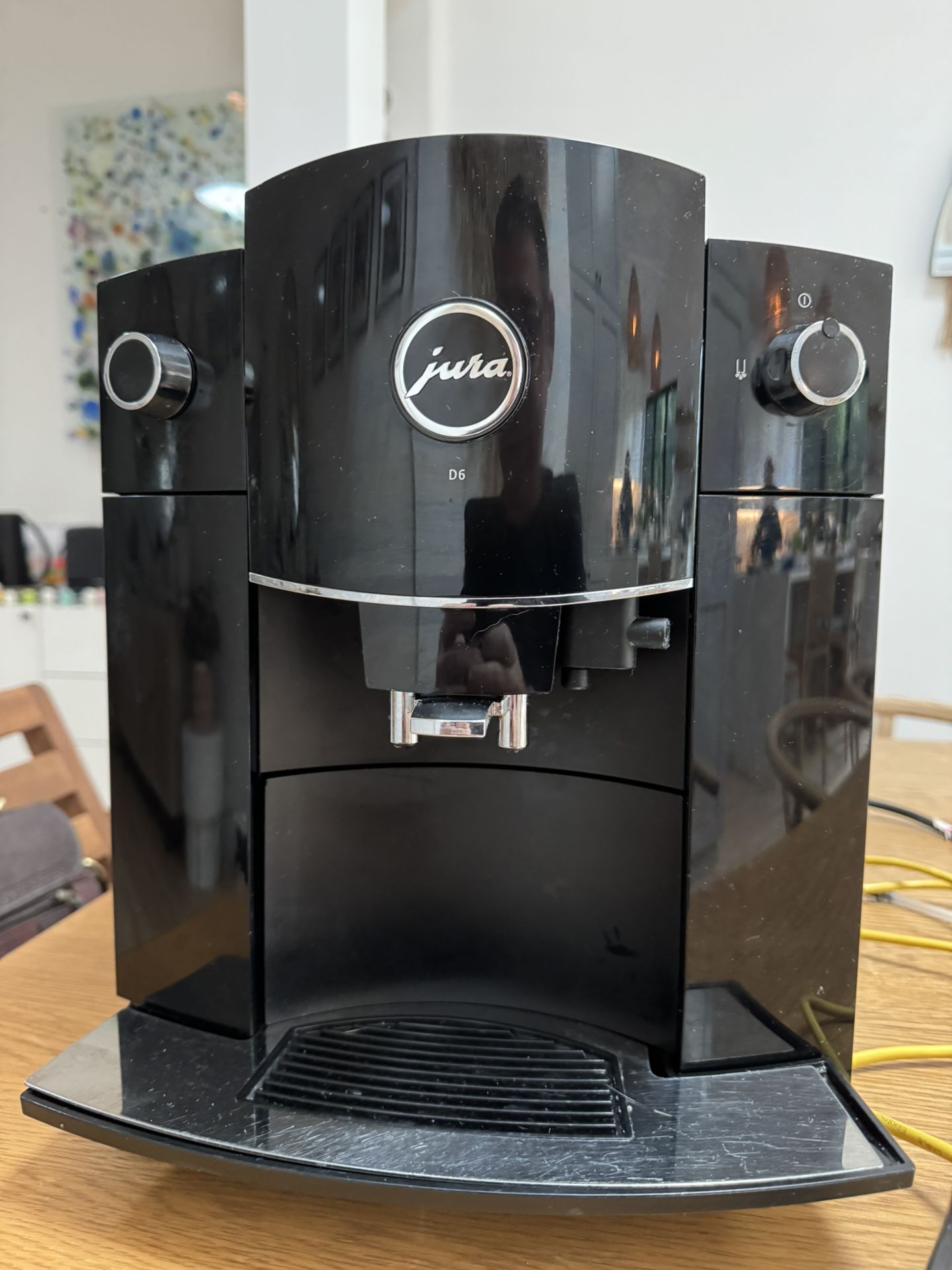 JURA D6 Piano Black coffee machine Used in good condition. (Final Price Drop)