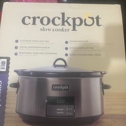 Crockpot 8 Quart Slow Cooker with Auto Warm Setting and Cookbook