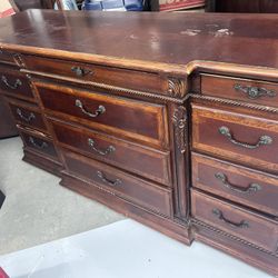 Royal Wood Dresser 