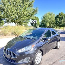 Selling My Ford Fiesta 2014 Clean Title