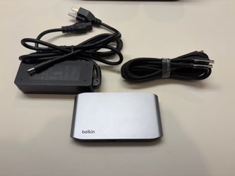 Belkin Connect Thunderbolt 4 USB-C Hub (5-in-1) + 2 USB-C to DisplayPort Cables – Like New