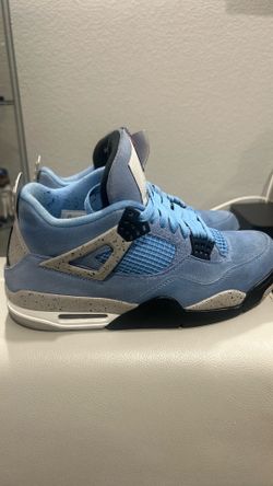 Jordan 4 UNC size 9.5