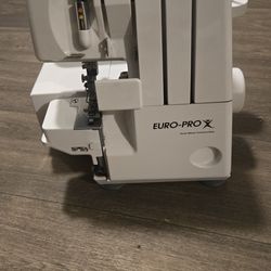 Euro-Pro EP550 Overlock Serger Sewing Machine like new $120****