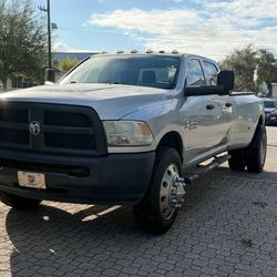 2017 RAM 3500 Cummins Diésel Dually 4x4 
