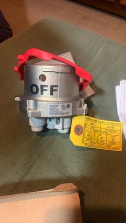 Meltric Inlet/Plug DS100C