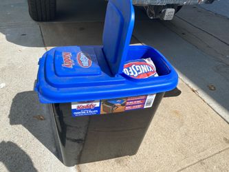 Kingsford Charcoal Kaddy with 2 bags of Charcoal