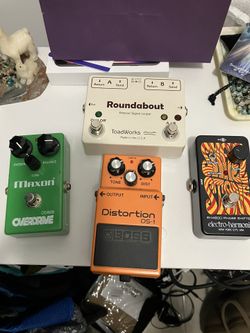 4 Guitar pedal Boss Distortion DS1, Small Stone, Maxon, Roundabout 