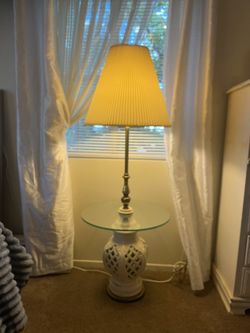Porcelain Base Lamp 