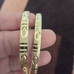 Argollas grandes de oro laminado