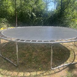Trampoline 