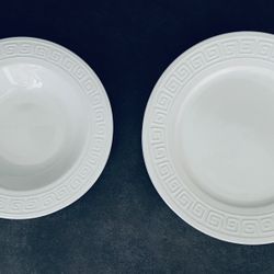 4 + 4 Dinner Plate and Soup Bowl Lynn’s Sigma Greek Key Pattern