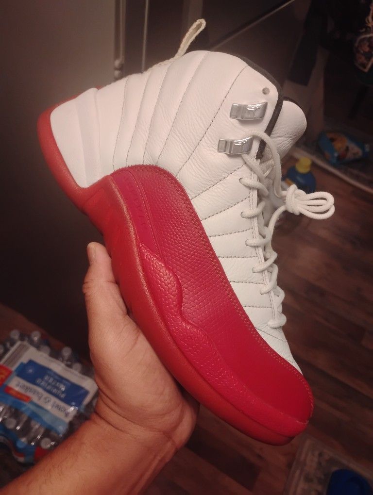 AJ 12 SIZE 9 