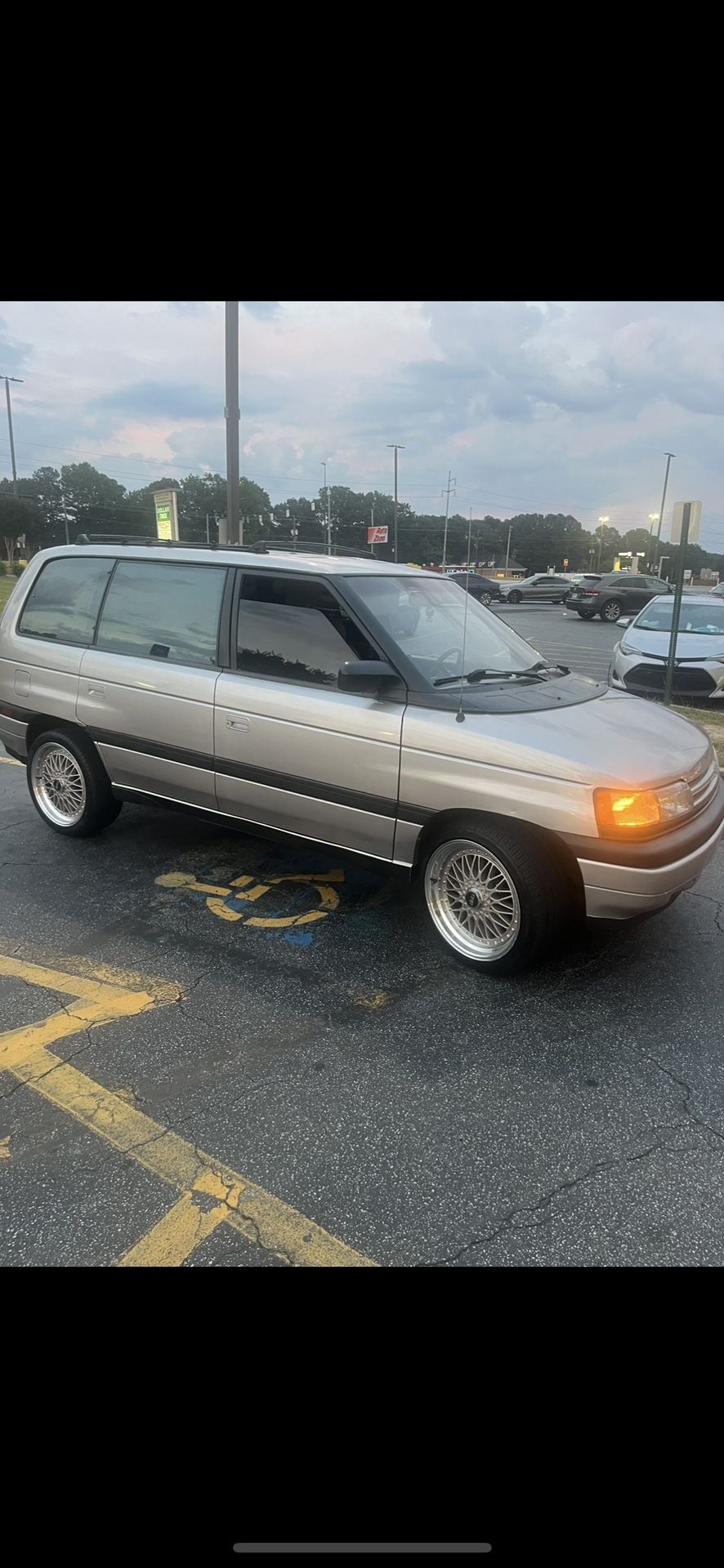 1989 Mazda MPV