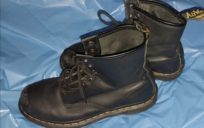 Dr. Martens Black Leather Boot Lace Up Round Toe Women's Size 7