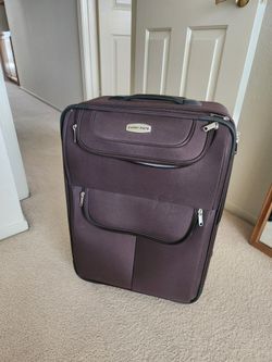 Carry mate suitcase 24 inches $20