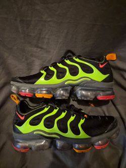 Nike Air Vapormax Plus Black Lime Electric Green Ember Glow men size 8.5