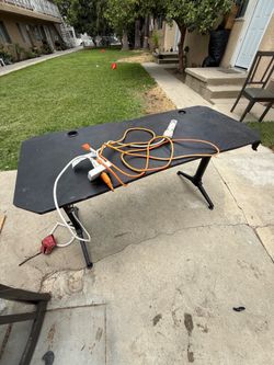 Gaming Desk /Desk FREE