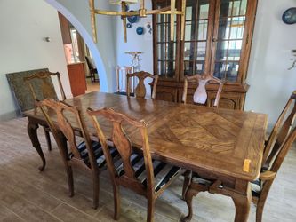 Dining Table & Hutch