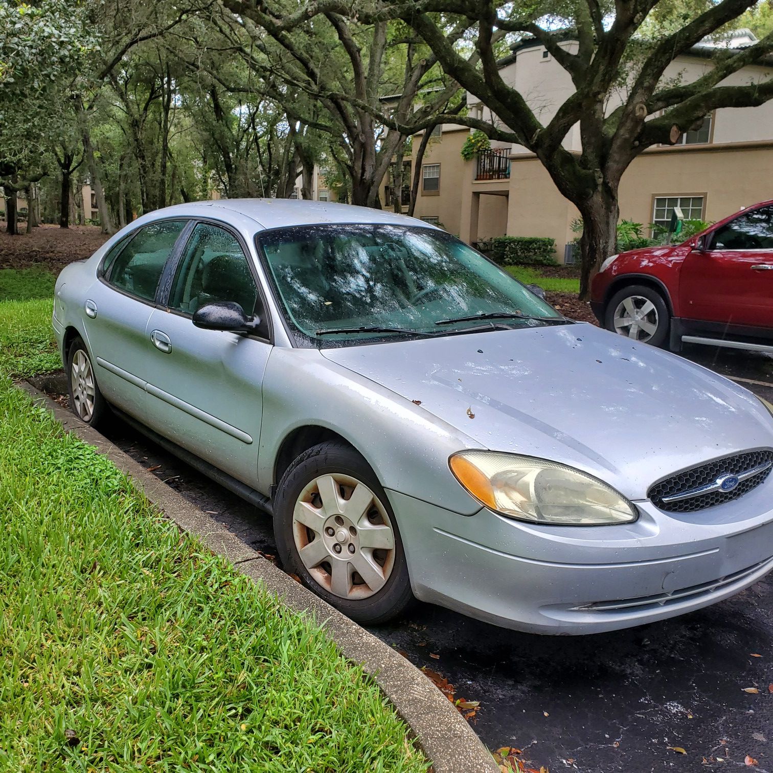 2001 Ford Taurus