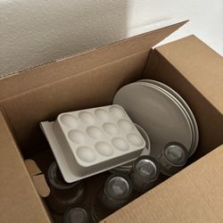 Kitchen Ware Box 20$ 