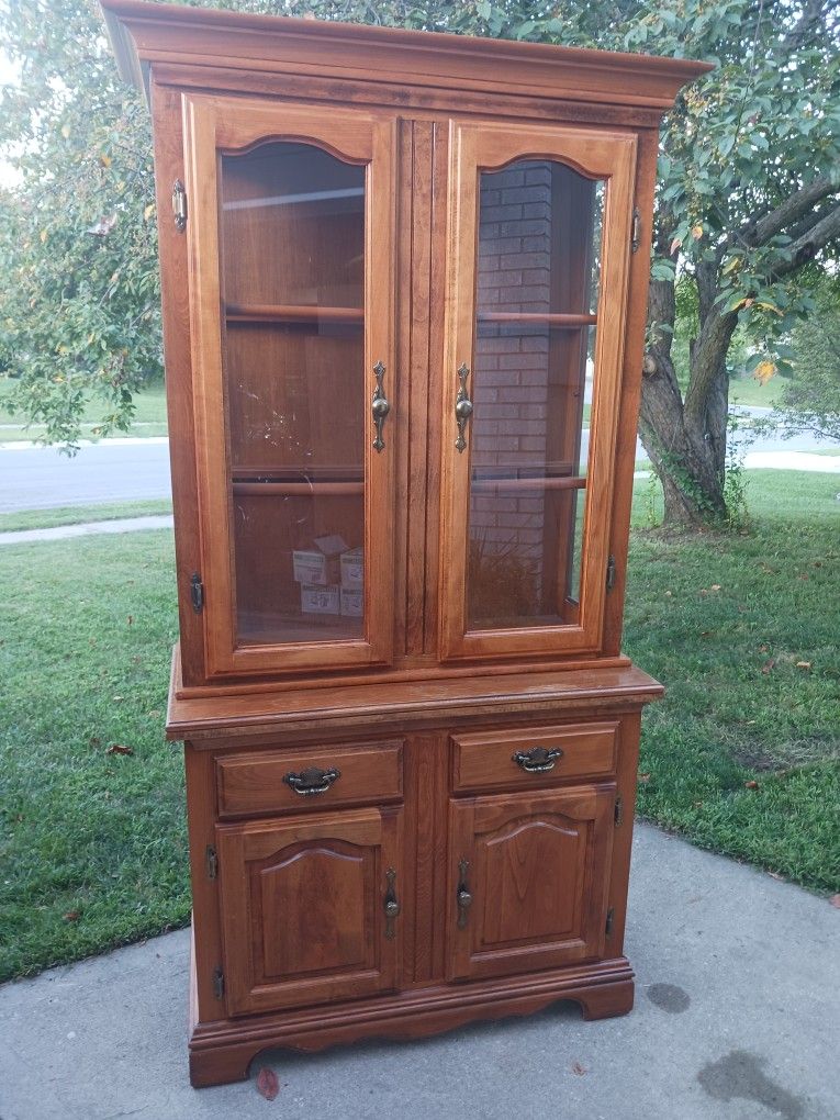 2 Piece Hutch