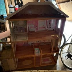 Kidkraft Dollhouse