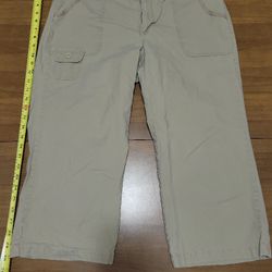 KHAKI dockers favorite fit Size 14