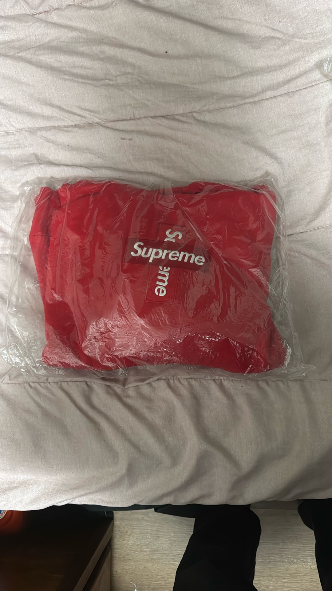 Supreme Cross box Logo Medium 