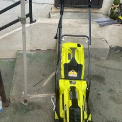 Ryobi 13 In Electric Lawnmower 