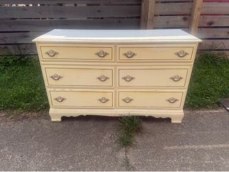 Cream dresser
