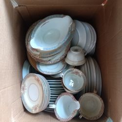 Notitake Fine China Set