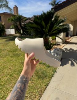 Adidas Yeezy Slide Bone