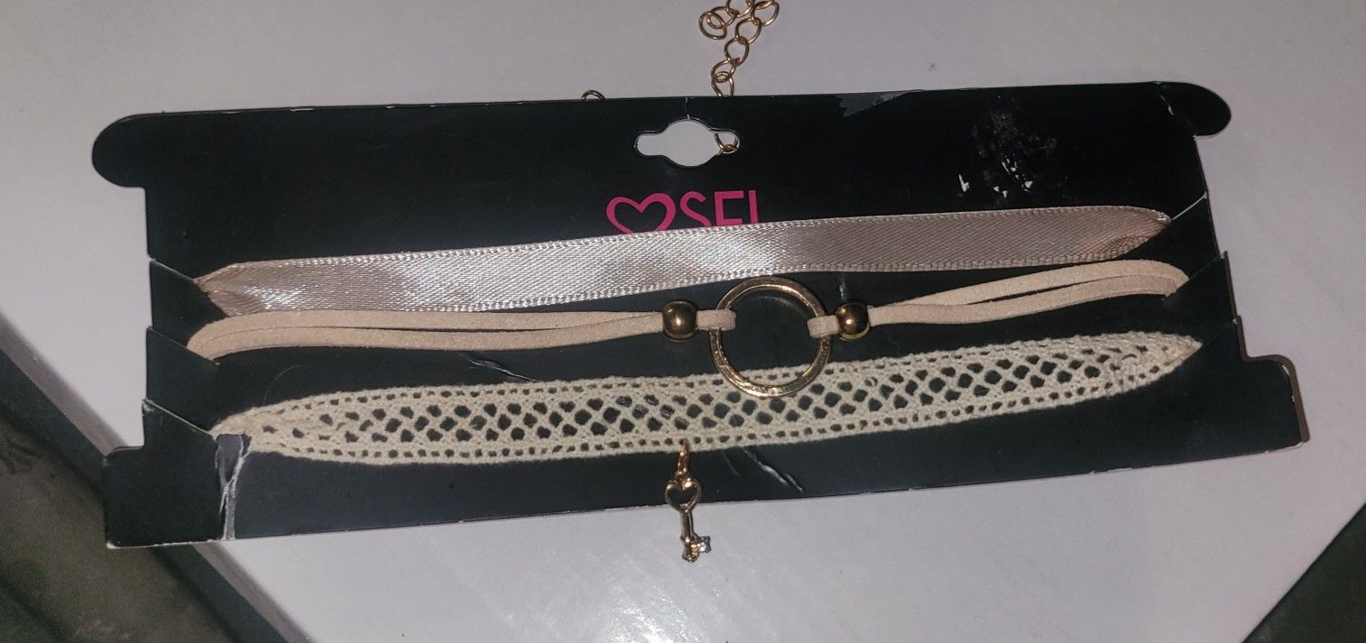 Choker Set
