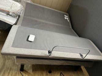 TEMPUR-Ergo Adjustable Motorized base for Queen mattress