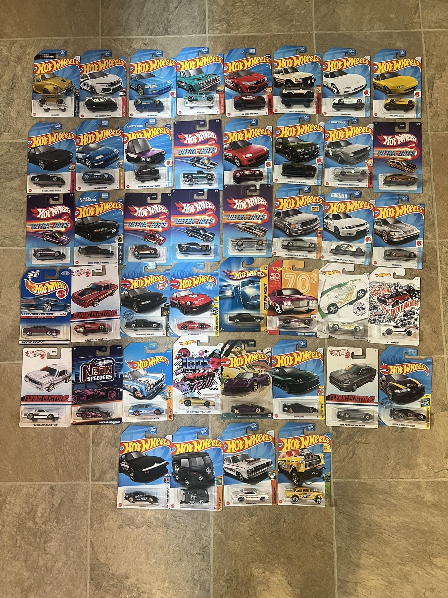 44 Hot Wheels